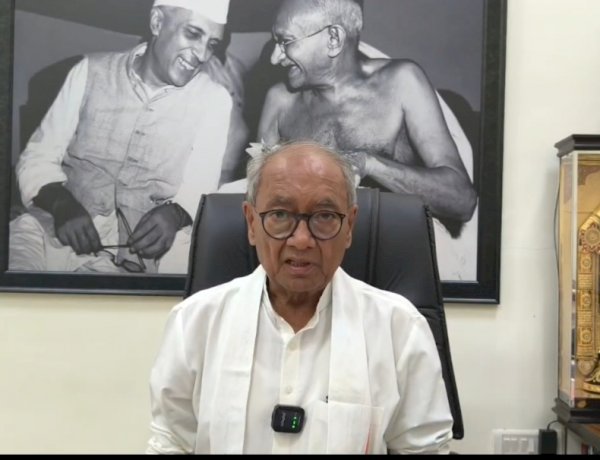 धर्म इंसान को चोरी से दूर रहने की प्रेरणा देता है, श्रीराम के नाम पर लूट करने वाले रामभक्त नहीं: दिग्विजय सिंह