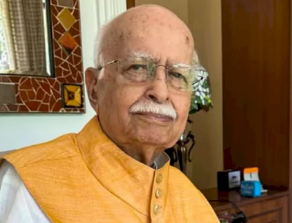 98 साल के लालकृष्ण आडवाणी अपोलो अस्पताल में भर्ती, अपोलो ने जारी किया हेल्थ अपडेट