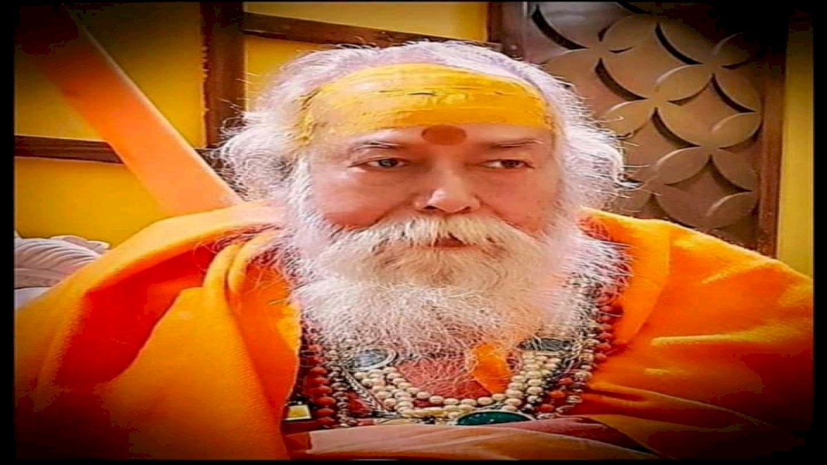 भगवत तत्व का बोध करवाने वाले हमारे सद्गुरु भगवत तत्व का बोध करवाने वाले हमारे सद्गुरु