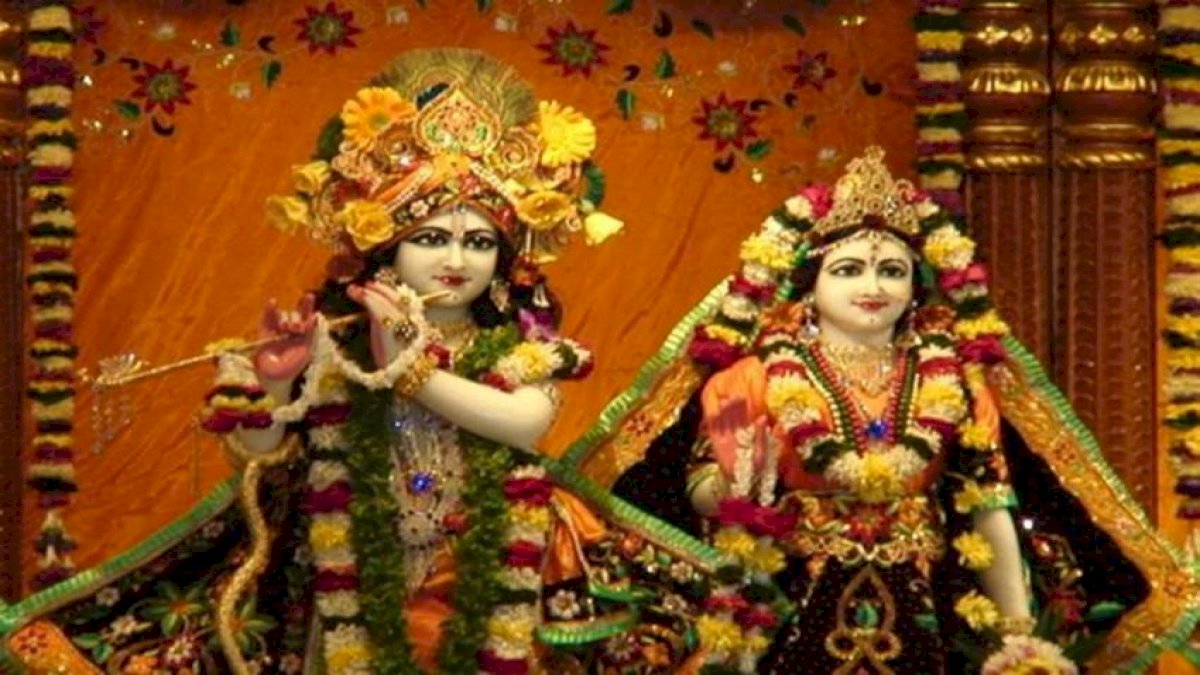 बिना श्री राधा की कृपा के श्री कृष्ण तत्व अबूझ बिना श्री राधा की कृपा के श्री कृष्ण तत्व अबूझ