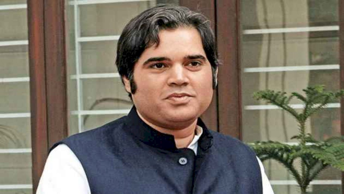 Varun Gandhi: न फायरब्रांड, न राइट विंग, वरुण गांधी ने खुद को बताया सेंटर लेफ्ट Varun Gandhi: न फायरब्रांड, न राइट विंग, वरुण गांधी ने खुद को बताया सेंटर लेफ्ट