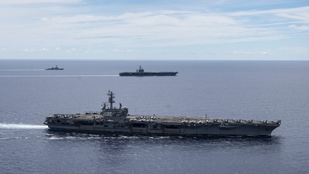 South China Sea: अमेरिका ने चीन की 24 कंपनियां की ब्लैकलिस्ट South China Sea: अमेरिका ने चीन की 24 कंपनियां की ब्लैकलिस्ट