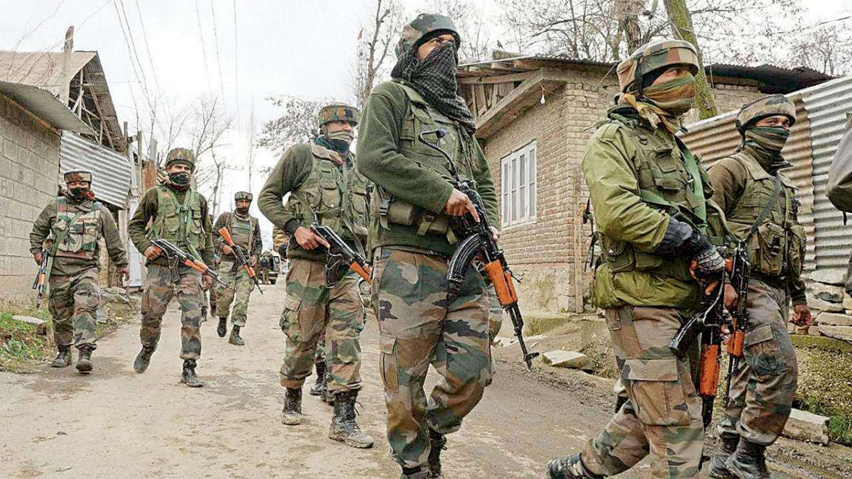 Srinagar Encounter Update: आतंकी हमला, तीन आतंकी ढेर, ASI शहीद Srinagar Encounter Update: आतंकी हमला, तीन आतंकी ढेर, ASI शहीद