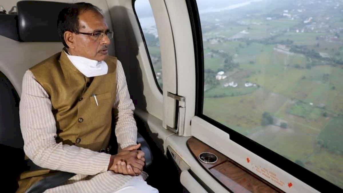 Digvijaya Singh: हवा से उतरकर कभी जमीन पर भी देखें शिवराज चौहान Digvijaya Singh: हवा से उतरकर कभी जमीन पर भी देखें शिवराज चौहान