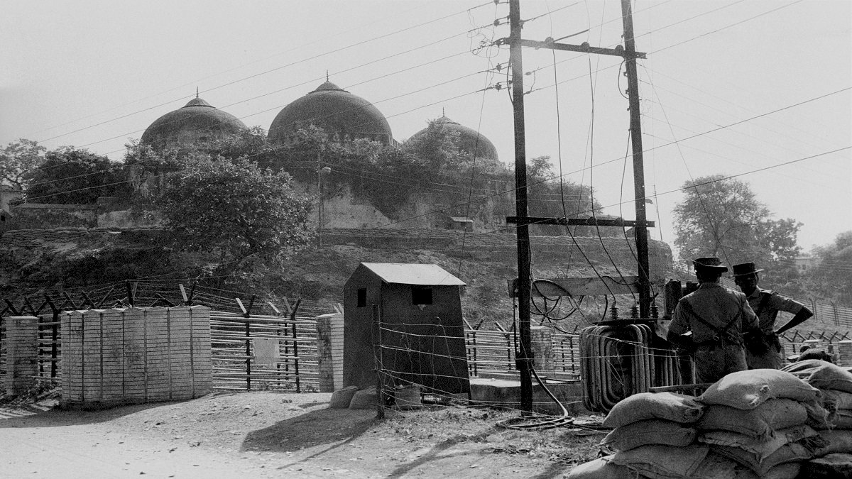 Babri Mosque: बाबरी मस्जिद के बराबर आकार की ही होगी नई मस्जिद Babri Mosque: बाबरी मस्जिद के बराबर आकार की ही होगी नई मस्जिद