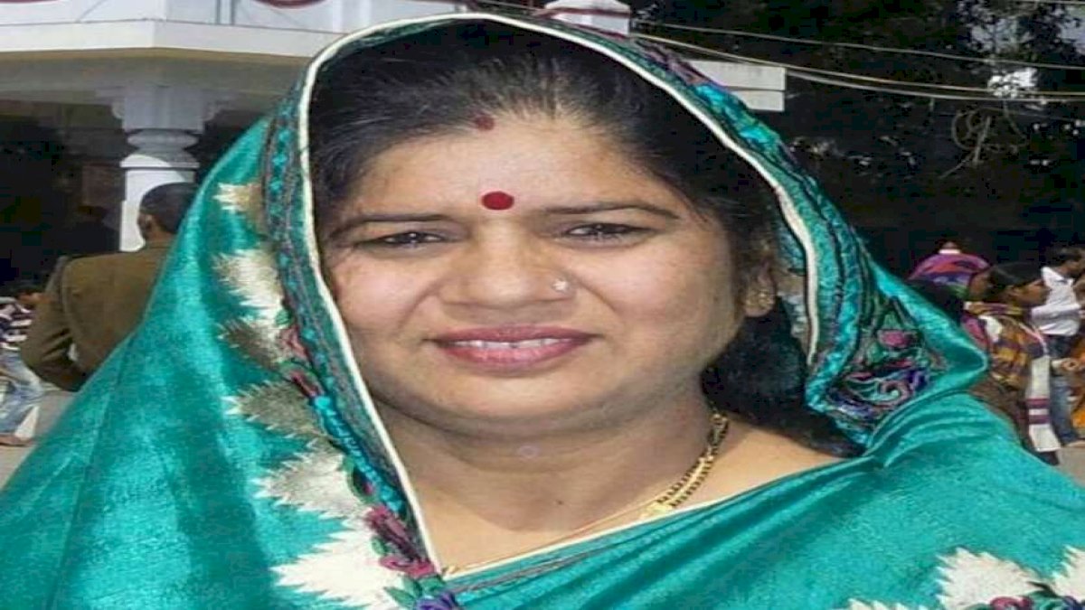 Imarti devi: अंडा पॉलिटिक्स में मंत्री इमरती देवी के विरोध में उतरा जैन समाज Imarti devi: अंडा पॉलिटिक्स में मंत्री इमरती देवी के विरोध में उतरा जैन समाज