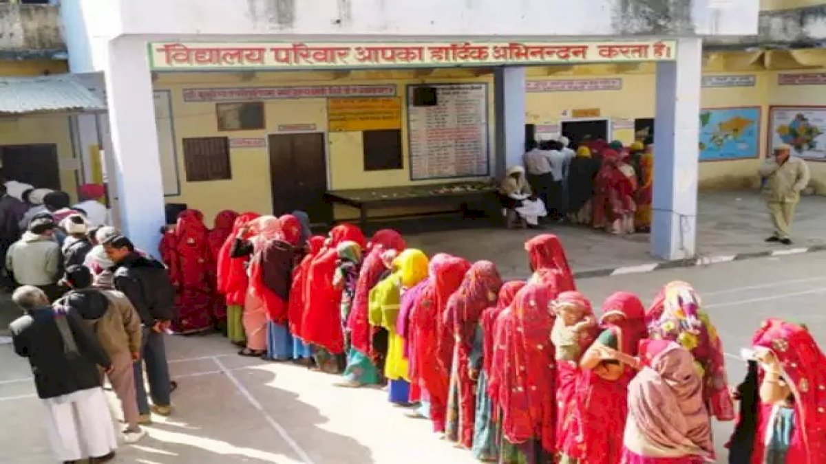Rajasthan Panchayat Elections 2020: बीस दिन में पंचायत चुनाव, 4 चरणों में वोटिंग Rajasthan Panchayat Elections 2020: बीस दिन में पंचायत चुनाव, 4 चरणों में वोटिंग
