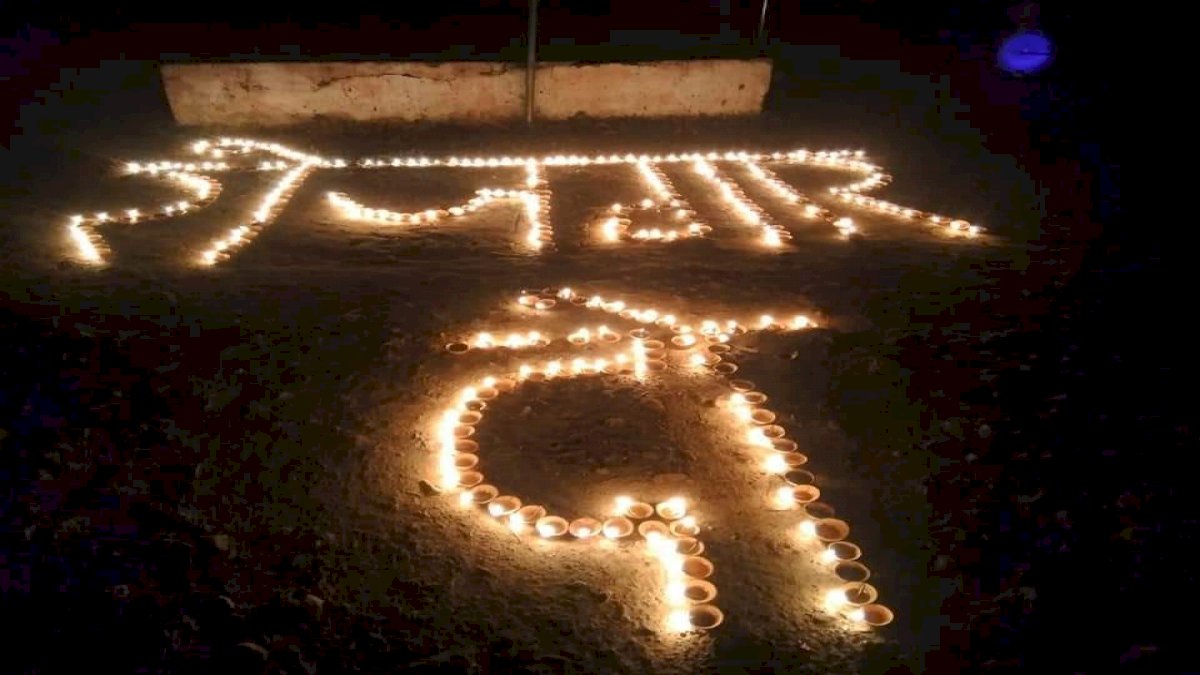 Rozgar Do Campaign: ट्विटर पर टॉप ट्रेंड हुआ बेरोजगारी के खिलाफ 9 बजे 9 मिनट कैंपेन Rozgar Do Campaign: ट्विटर पर टॉप ट्रेंड हुआ बेरोजगारी के खिलाफ 9 बजे 9 मिनट कैंपेन