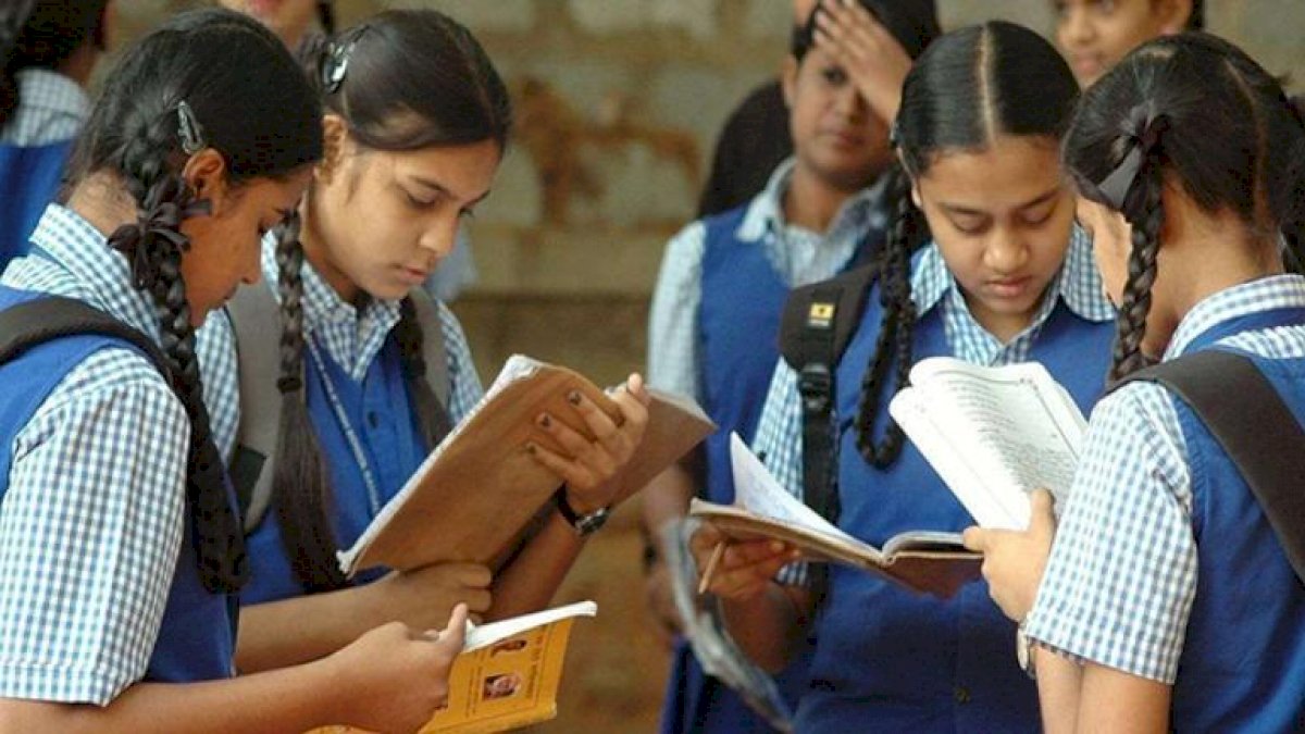 Scholarship Scam in Sehore: स्कॉलरशिप घोटाले के आरोपियों को बचाने की कोशिश Scholarship Scam in Sehore: स्कॉलरशिप घोटाले के आरोपियों को बचाने की कोशिश