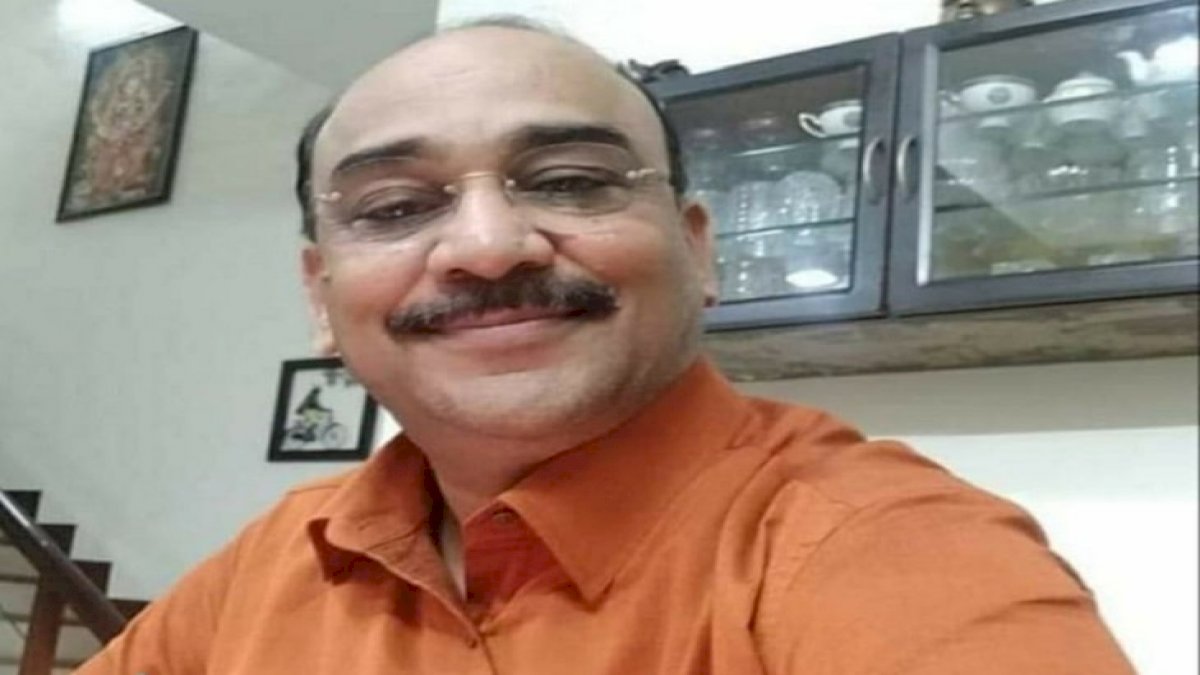 Coronavirus: इनकम टैक्स अफ़सर आलोक जौहरी का कोरोना से निधन Coronavirus: इनकम टैक्स अफ़सर आलोक जौहरी का कोरोना से निधन