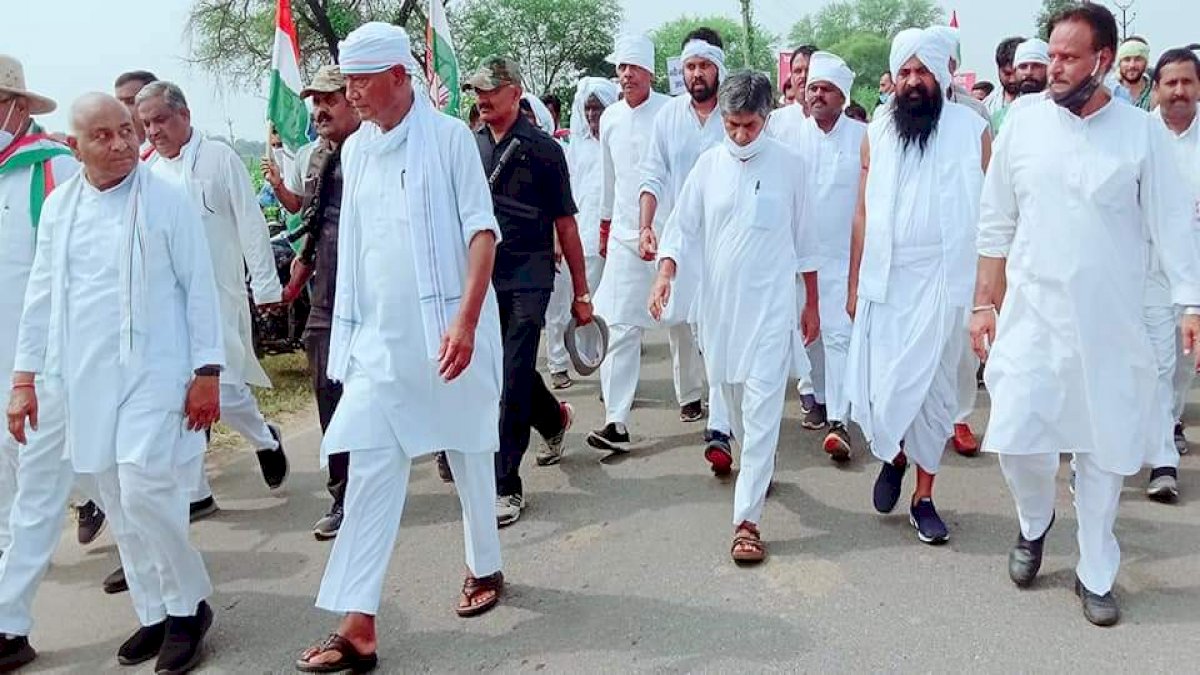 Digvijaya Singh: नदी बचाओ पद यात्रा में शामिल हुए दिग्विजय सिंह Digvijaya Singh: नदी बचाओ पद यात्रा में शामिल हुए दिग्विजय सिंह