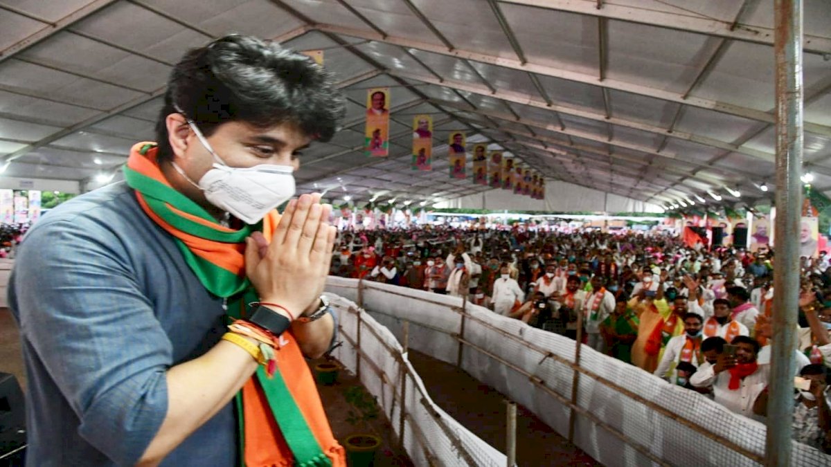 बीजेपी का घमंड उसे ले डूबेगा, ज्योतिरादित्य सिंधिया की हालत भी खराब बीजेपी का घमंड उसे ले डूबेगा, ज्योतिरादित्य सिंधिया की हालत भी खराब