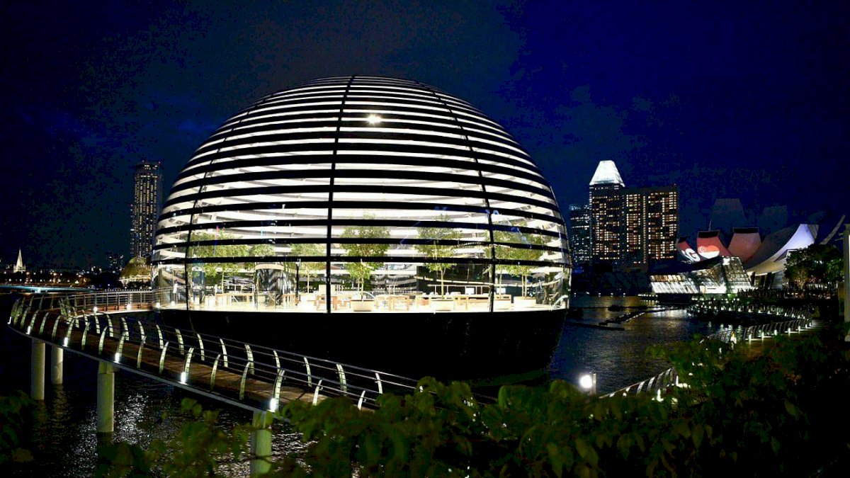 Floating Apple store: आमलोगों के लिए खुला दुनिया का पहला पानी पर तैरता स्टोर Floating Apple store: आमलोगों के लिए खुला दुनिया का पहला पानी पर तैरता स्टोर