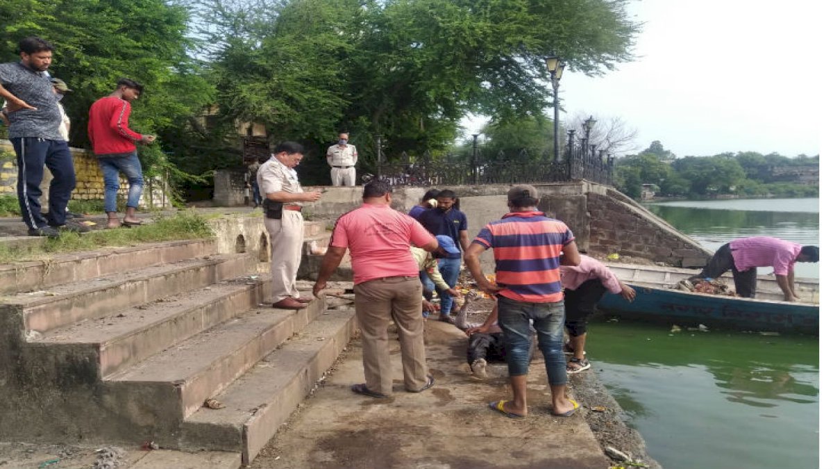 बच्चों, मुझे माफ कर देना, लिख कर दे दी जान बच्चों, मुझे माफ कर देना, लिख कर दे दी जान