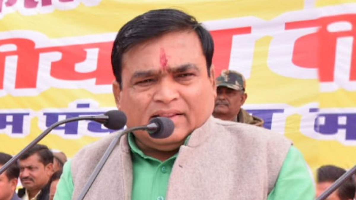 MP By Poll 2020: बीजेपी में पहले एक भांड था, अब दो हो गए MP By Poll 2020: बीजेपी में पहले एक भांड था, अब दो हो गए