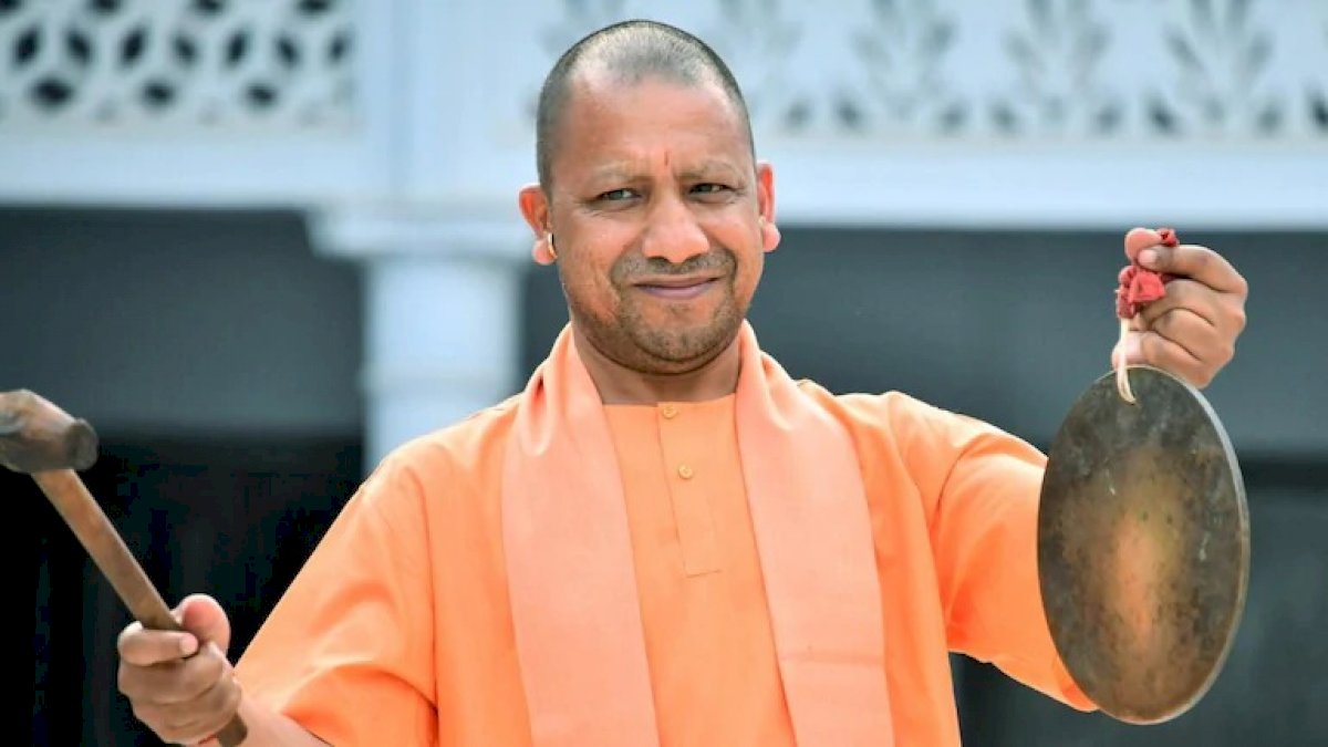 UP: योगी सरकार की तानाशाही, बिना वारंट होगी गिरफ्तारी और तलाशी UP: योगी सरकार की तानाशाही, बिना वारंट होगी गिरफ्तारी और तलाशी