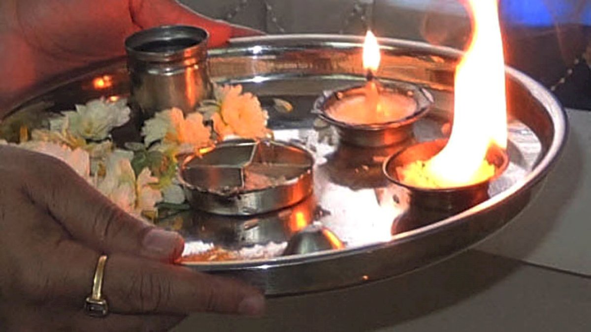 ईश्वर भजन से ही शान्त और निर्विकार हो सकता है मन ईश्वर भजन से ही शान्त और निर्विकार हो सकता है मन