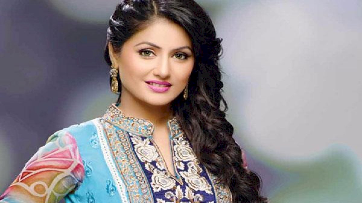 Hina Khan: हिना खान और धीरज धूपर के इमोशनल वीडियो सांग ने जीता दिल Hina Khan: हिना खान और धीरज धूपर के इमोशनल वीडियो सांग ने जीता दिल