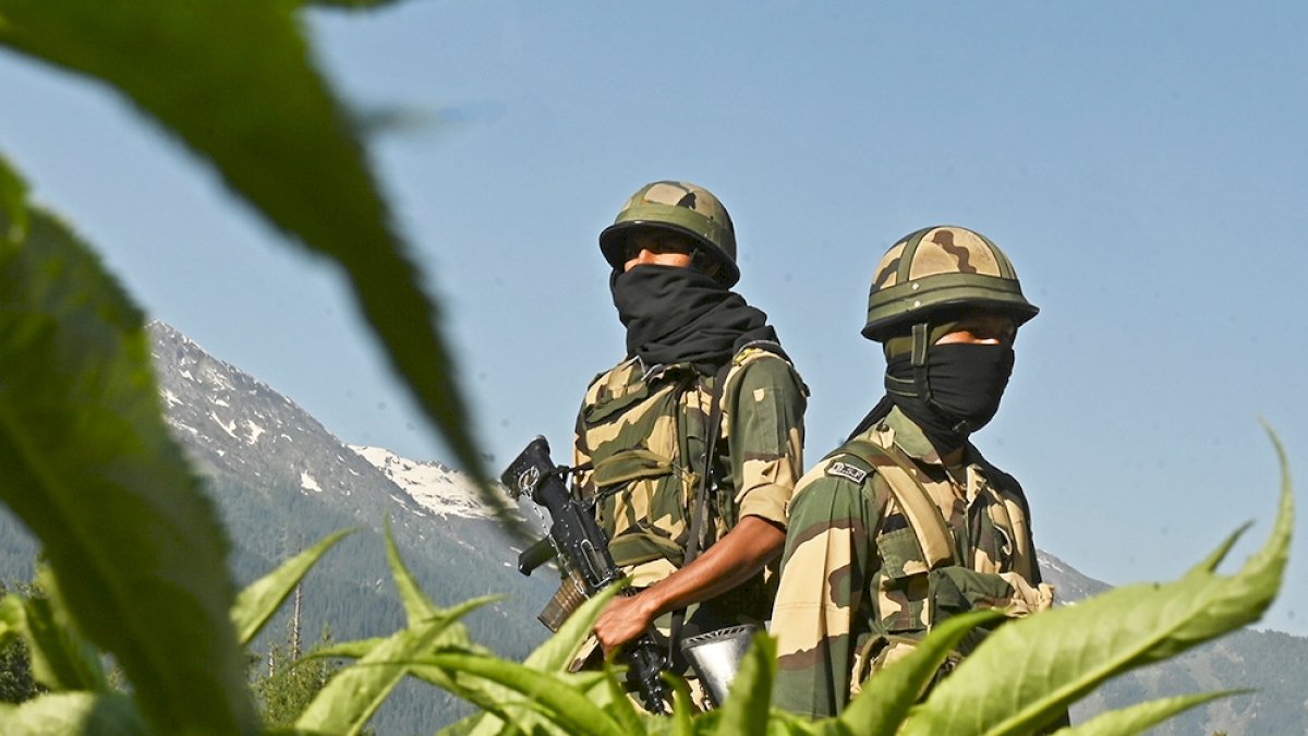 India China Tension: भारतीय सेना ने चीन से युद्ध को लेकर दिया बयान वापस लिया India China Tension: भारतीय सेना ने चीन से युद्ध को लेकर दिया बयान वापस लिया