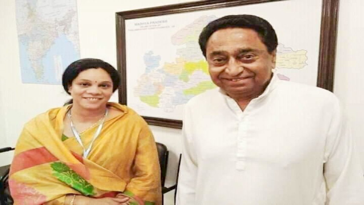 कांग्रेस में शामिल होंगी बीजेपी की पूर्व विधायक पारुल साहू कांग्रेस में शामिल होंगी बीजेपी की पूर्व विधायक पारुल साहू