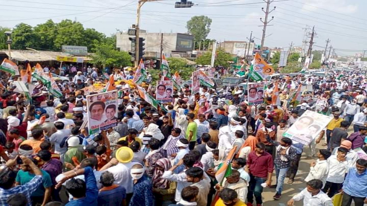 कमल नाथ का रोड शो 