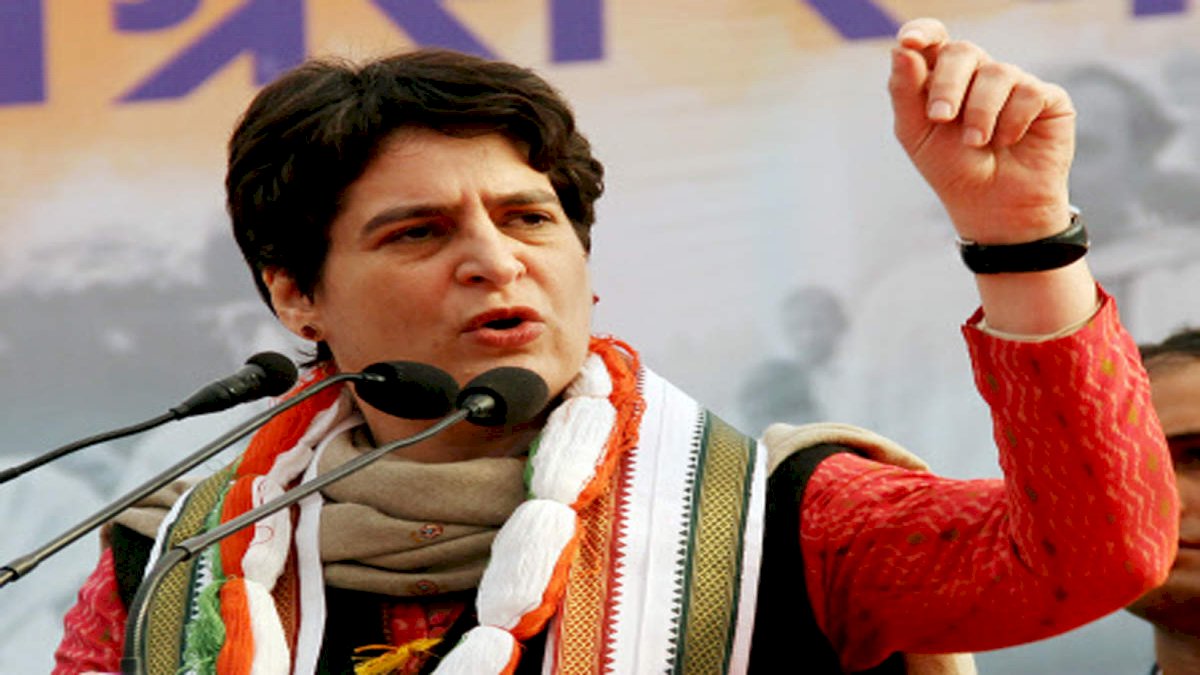 Priyanka Gandhi: बहुत परेशान हैं UP के युवा, काट रहे कोर्ट कचहरी का चक्कर Priyanka Gandhi: बहुत परेशान हैं UP के युवा, काट रहे कोर्ट कचहरी का चक्कर