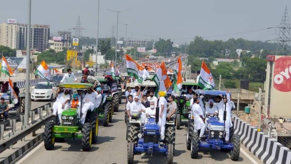 Farm Bill 2020: हरियाणा व पंजाब के किसानों ने किया दिल्ली कूच Farm Bill 2020: हरियाणा व पंजाब के किसानों ने किया दिल्ली कूच