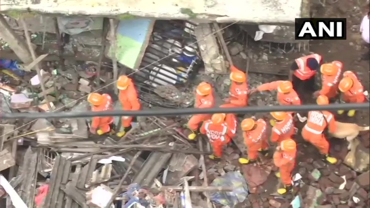 Bhiwandi Building Collapse: भिवंडी में तीन मंजिला इमारत ढही, अब तक 10 लोगों की मौत, 20 से ज़्यादा लोग फंसे Bhiwandi Building Collapse: भिवंडी में तीन मंजिला इमारत ढही, अब तक 10 लोगों की मौत, 20 से ज़्यादा लोग फंसे