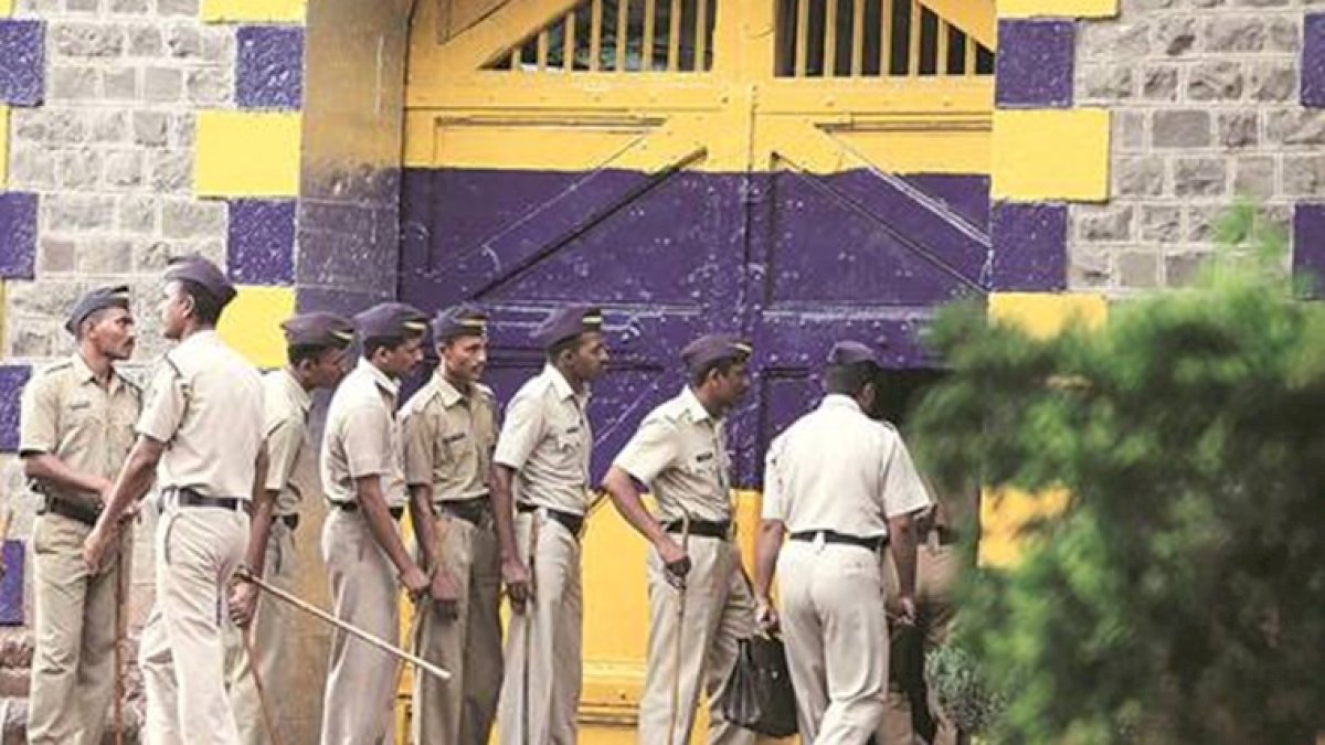 MP: मृत प्रहरी के तबादले पर उठे सवाल, ट्रांसफर-पोस्टिंग में भ्रष्टाचार का लगा आरोप MP: मृत प्रहरी के तबादले पर उठे सवाल, ट्रांसफर-पोस्टिंग में भ्रष्टाचार का लगा आरोप