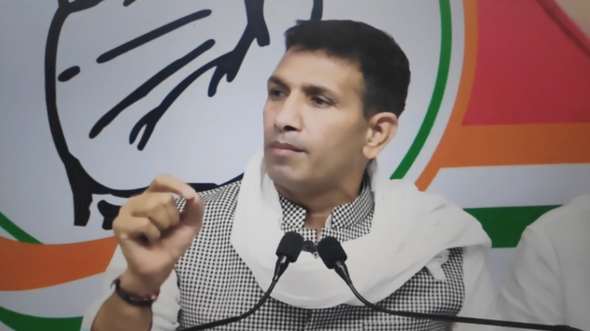 Jitu Patwari: किसान कर्ज माफ़ी पर झूठ बोला, कांग्रेस कृषि मंत्री कमल पटेल के खिलाफ करेगी एफआईआर Jitu Patwari: किसान कर्ज माफ़ी पर झूठ बोला, कांग्रेस कृषि मंत्री कमल पटेल के खिलाफ करेगी एफआईआर