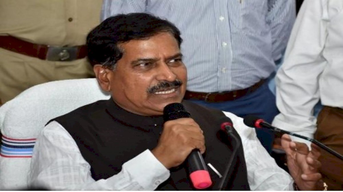 Suresh Angadi Passes Away: रेल राज्यमंत्री सुरेश अंगड़ी का निधन, कोरोना संक्रमण के कारण एम्स में भर्ती थे Suresh Angadi Passes Away: रेल राज्यमंत्री सुरेश अंगड़ी का निधन, कोरोना संक्रमण के कारण एम्स में भर्ती थे