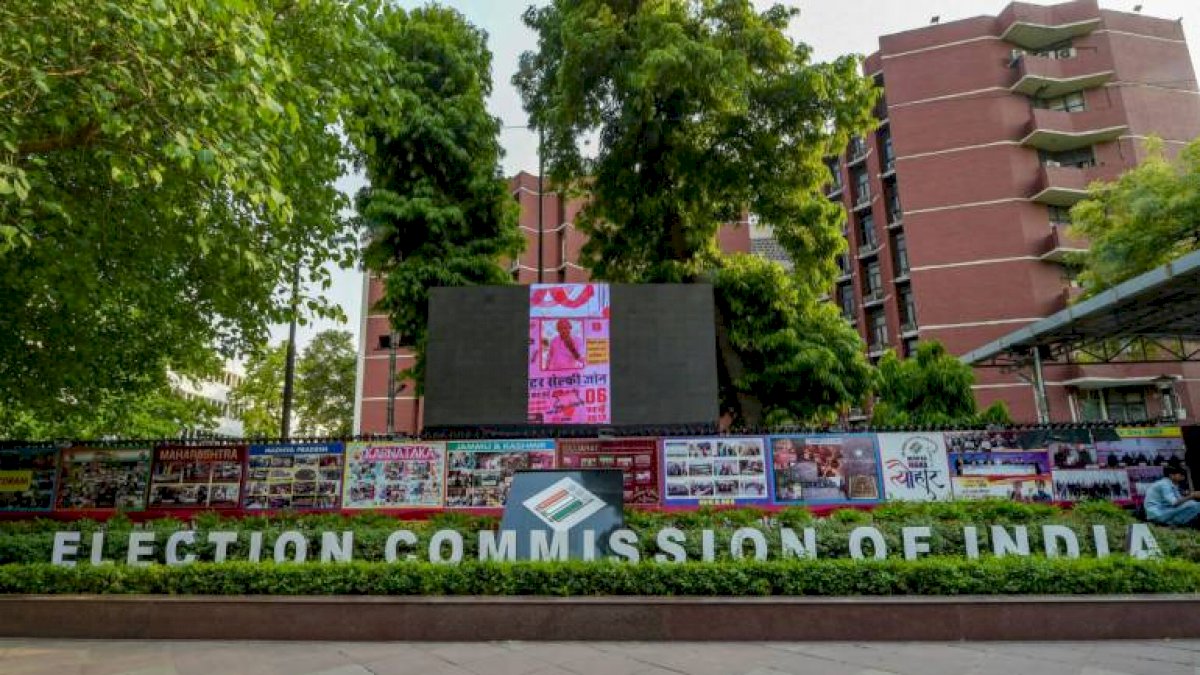 Assembly Elections 2020: बिहार और एमपी के उपचुनाव की तारीखों का ऐलान संभव Assembly Elections 2020: बिहार और एमपी के उपचुनाव की तारीखों का ऐलान संभव