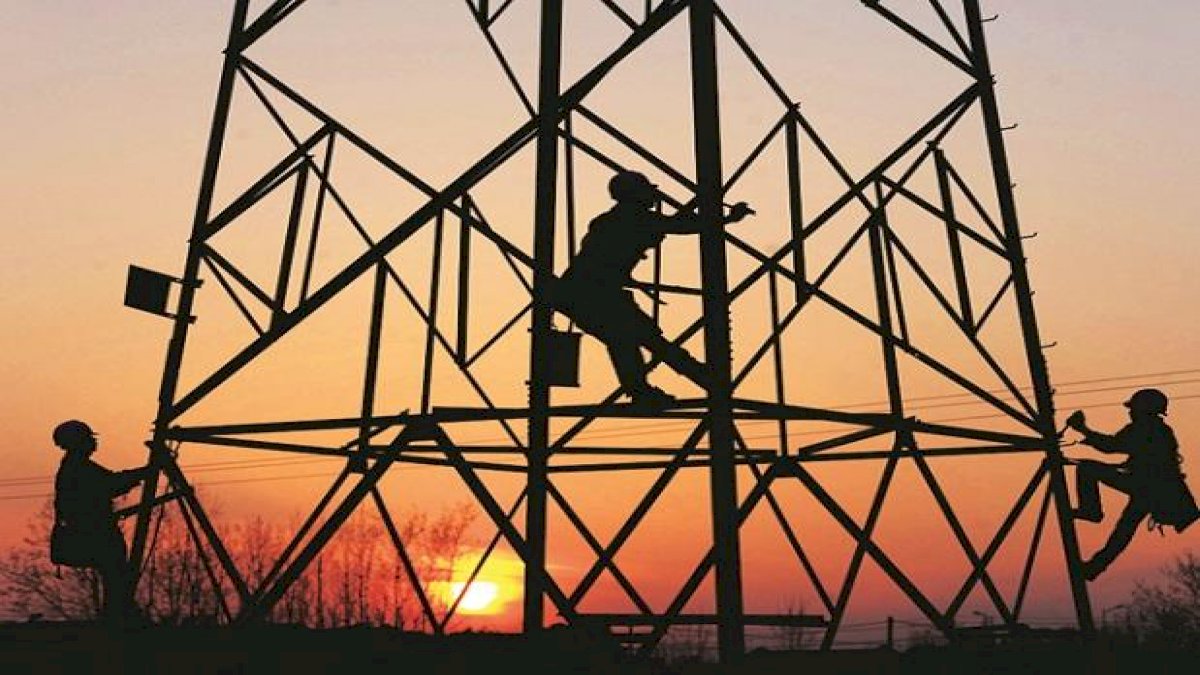 BSES Stake Sale: एनटीपीसी को दिख रही गड़बड़ी, आपको कब दिखेगी सरकार! BSES Stake Sale: एनटीपीसी को दिख रही गड़बड़ी, आपको कब दिखेगी सरकार!
