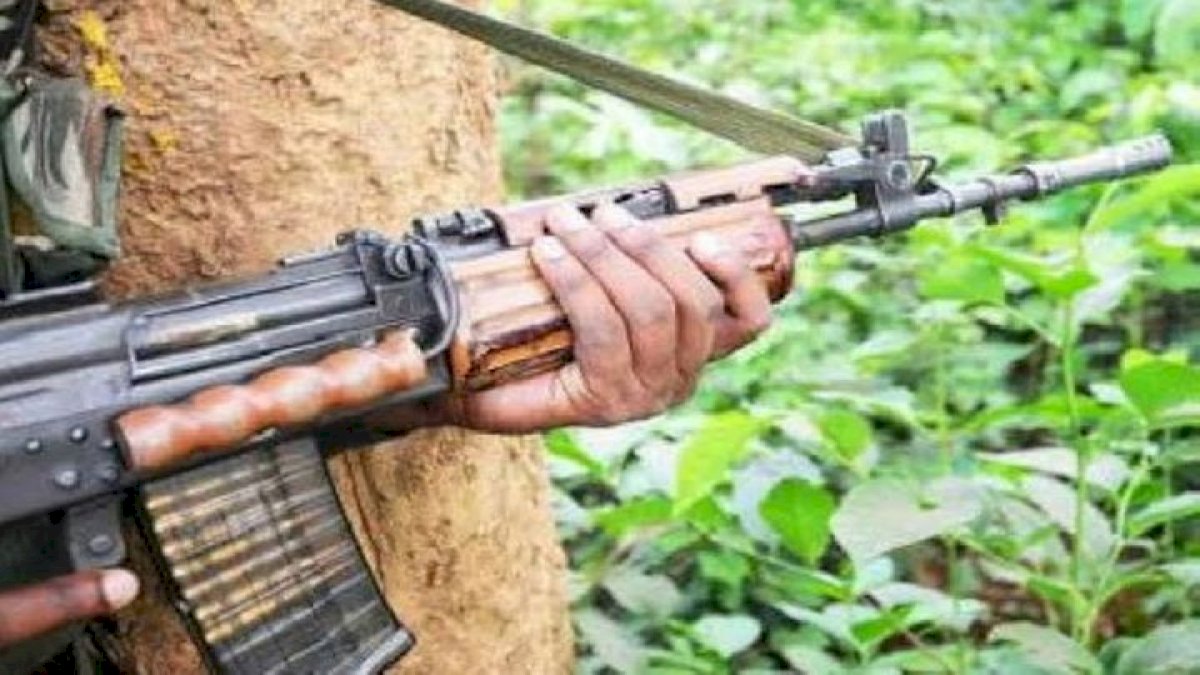 Chhattisgarh: बीजापुर में 2 दिन में 4 एनकाउंटर, 1 नक्सली का शव बरामद Chhattisgarh: बीजापुर में 2 दिन में 4 एनकाउंटर, 1 नक्सली का शव बरामद