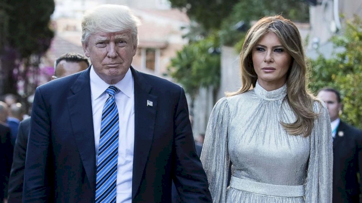 Trump Corona Positive: अमरीकी राष्ट्रपति ट्रंप कोरोना पॉजिटिव, क्या दूसरी प्रेसिडेंशियल डिबेट में हिस्सा ले पाएंगे Trump Corona Positive: अमरीकी राष्ट्रपति ट्रंप कोरोना पॉजिटिव, क्या दूसरी प्रेसिडेंशियल डिबेट में हिस्सा ले पाएंगे