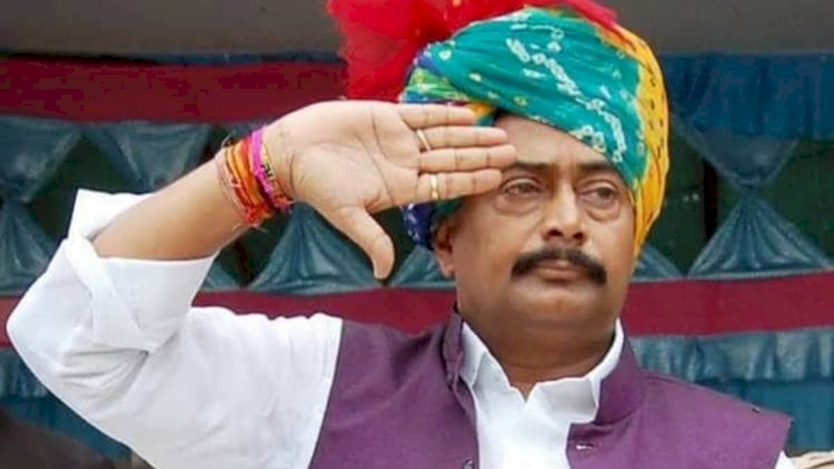 MP BY Poll 2020: शिवराज चौहान से वादे का झुनझुना ले कर लौटे पूर्व मंत्री दीपक जोशी, कांग्रेस के बागियों की तरह नहीं मिला पद MP BY Poll 2020: शिवराज चौहान से वादे का झुनझुना ले कर लौटे पूर्व मंत्री दीपक जोशी, कांग्रेस के बागियों की तरह नहीं मिला पद
