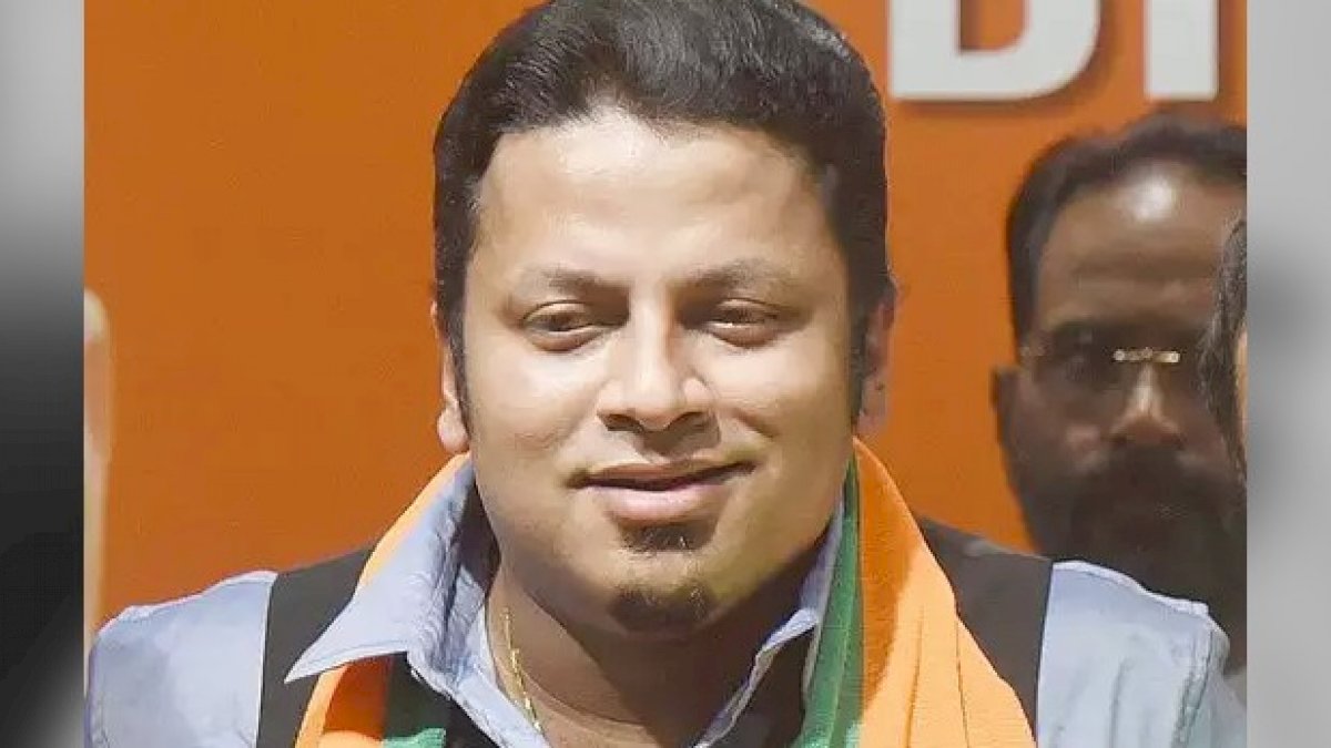 Anupam Hazra: कोरोना होने पर सीएम ममता बनर्जी को गले लगाऊंगा, कहने वाले बीजेपी नेता अनुपम हाजरा हुए पॉजिटिव Anupam Hazra: कोरोना होने पर सीएम ममता बनर्जी को गले लगाऊंगा, कहने वाले बीजेपी नेता अनुपम हाजरा हुए पॉजिटिव