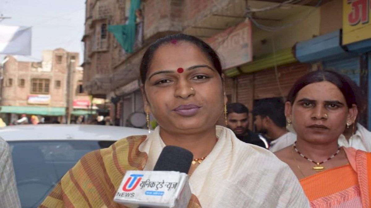 MP By Poll 2020: किन्नर प्रत्याशी ने बढ़ाईं कांग्रेस-बीजेपी की मुश्किलें, पिछली बार दूसरी स्थान पर रहीं नेहा MP By Poll 2020: किन्नर प्रत्याशी ने बढ़ाईं कांग्रेस-बीजेपी की मुश्किलें, पिछली बार दूसरी स्थान पर रहीं नेहा
