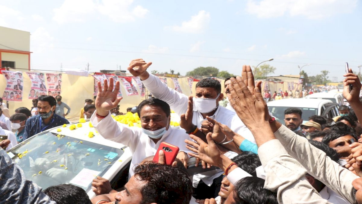 MP By Poll 2020: कमलनाथ ने दी शिवराज चौहान को चुनौती, जनता के सामने रखें 15 माह और 15 साल के काम का हिसाब MP By Poll 2020: कमलनाथ ने दी शिवराज चौहान को चुनौती, जनता के सामने रखें 15 माह और 15 साल के काम का हिसाब