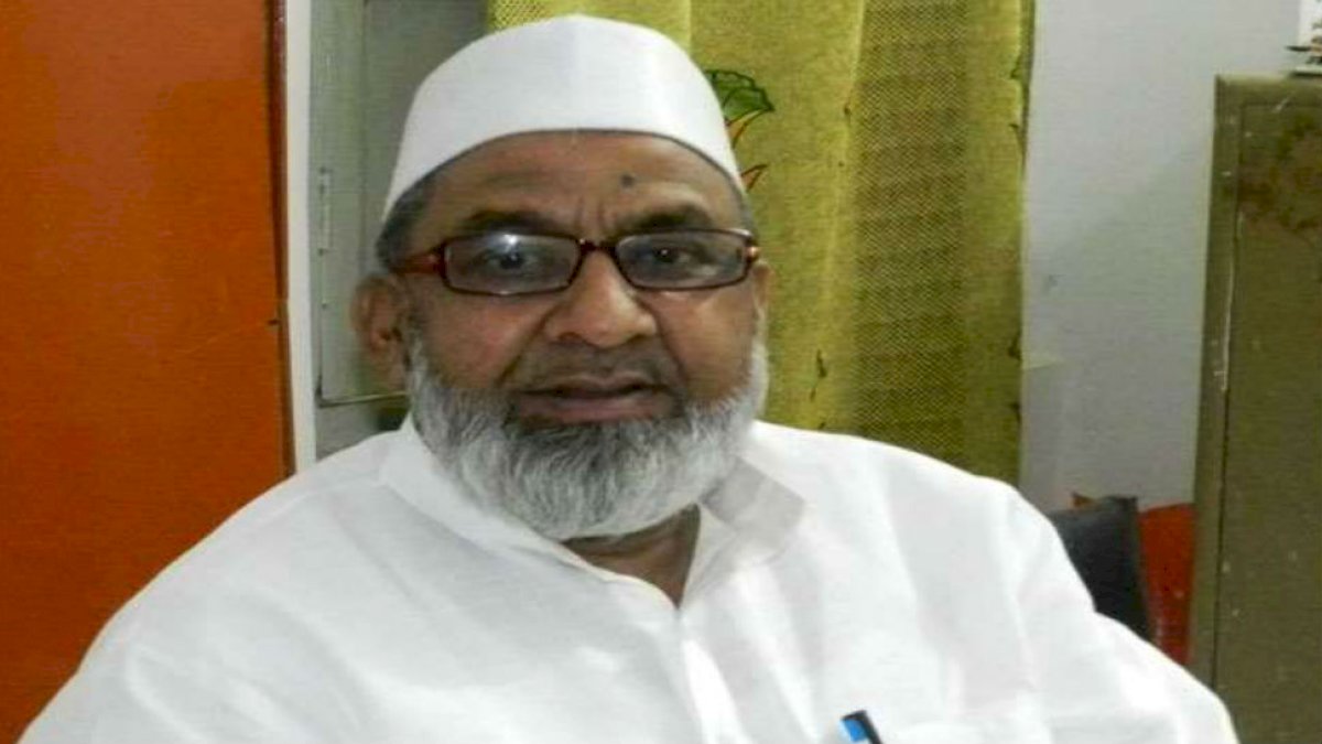 Jharkhand Minister Dies: झारखंड के मंत्री हाजी हुसैन अंसारी का निधन, कोरोना संक्रमण के बाद निगेटिव आ गई थी रिपोर्ट, लेकिन बिगड़ी सेहत संभल नहीं सकी Jharkhand Minister Dies: झारखंड के मंत्री हाजी हुसैन अंसारी का निधन, कोरोना संक्रमण के बाद निगेटिव आ गई थी रिपोर्ट, लेकिन बिगड़ी सेहत संभल नहीं सकी