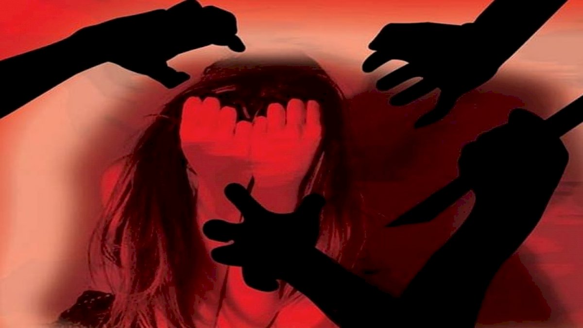 Bhopal Gang Rape: बैरागढ़ में युवती को बंधक बनाकर गैंगरेप, एक आरोपी गिरफ्तार, दो फरार Bhopal Gang Rape: बैरागढ़ में युवती को बंधक बनाकर गैंगरेप, एक आरोपी गिरफ्तार, दो फरार