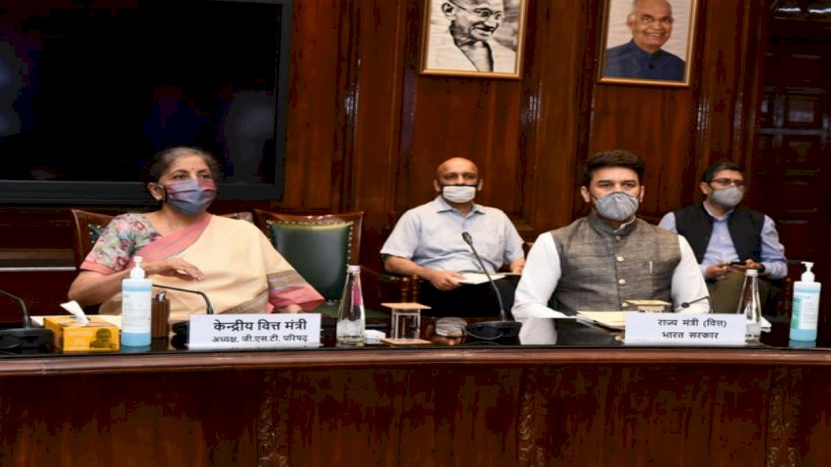 GST Council Meet Today: जीएसटी काउंसिल की बैठक हंगामेदार होने के आसार, क्षतिपूर्ति के मुद्दे पर केंद्र के रुख से खफा हैं विपक्षी राज्य GST Council Meet Today: जीएसटी काउंसिल की बैठक हंगामेदार होने के आसार, क्षतिपूर्ति के मुद्दे पर केंद्र के रुख से खफा हैं विपक्षी राज्य