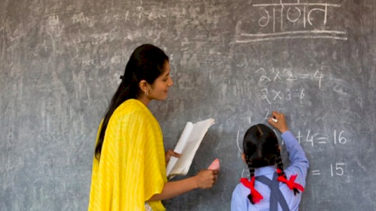 SOP For Schools: स्कूल खोलने के लिए केंद्र सरकार ने जारी किए दिशानिर्देश, 2-3 हफ्तों तक नहीं होगा कोई असेसमेंट SOP For Schools: स्कूल खोलने के लिए केंद्र सरकार ने जारी किए दिशानिर्देश, 2-3 हफ्तों तक नहीं होगा कोई असेसमेंट