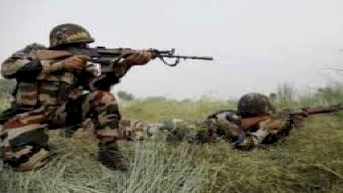 Shopian Encounter: शोपियां में सुरक्षाबलों ने तीन आतंकियों को किया ढेर, सर्च अभियान जारी Shopian Encounter: शोपियां में सुरक्षाबलों ने तीन आतंकियों को किया ढेर, सर्च अभियान जारी
