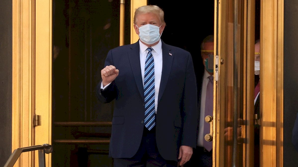US Elections: डोनाल्ड ट्रंप ने कहा जो बाइडेन के साथ नहीं लेंगे वर्चुअल डिबेट में हिस्सा US Elections: डोनाल्ड ट्रंप ने कहा जो बाइडेन के साथ नहीं लेंगे वर्चुअल डिबेट में हिस्सा