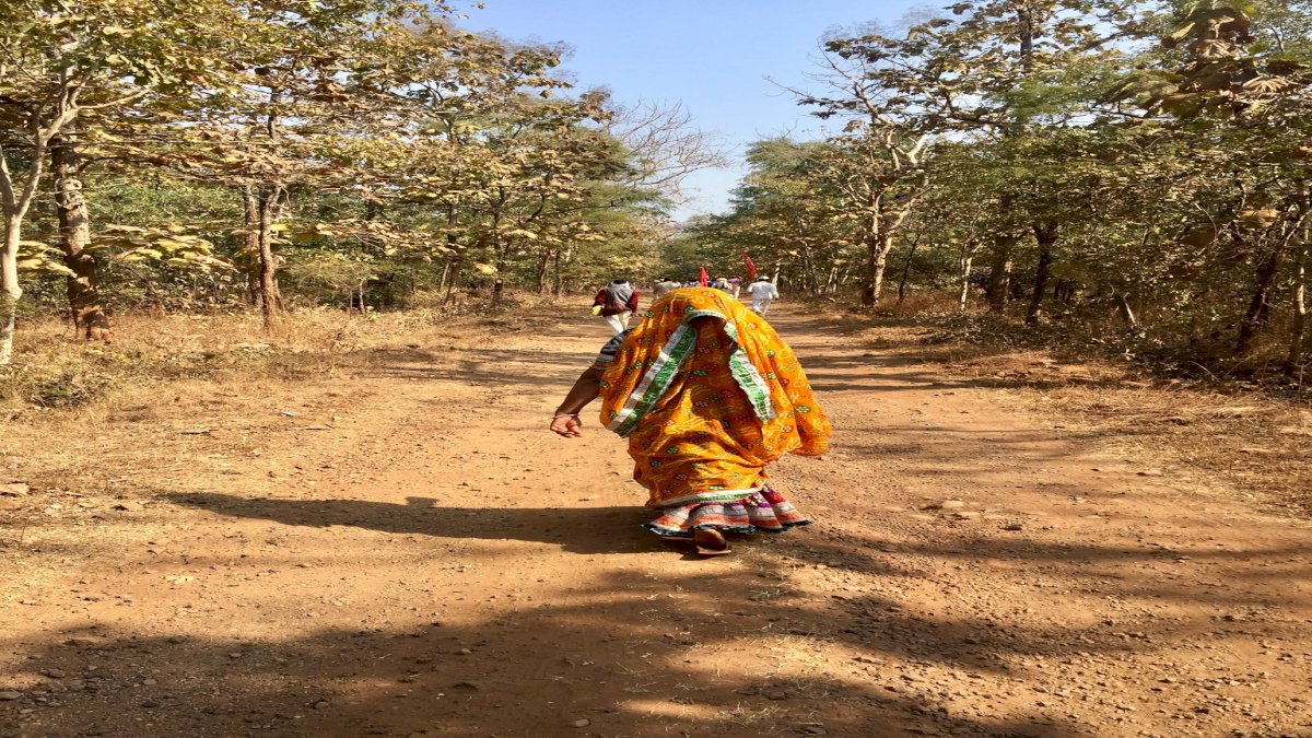 Hoshangabad Gang rape: होशंगाबाद में दलित नवविवाहिता से गैंगरेप, दबंगों ने कहा समझौता करो वरना जीना मुहाल करेंगे Hoshangabad Gang rape: होशंगाबाद में दलित नवविवाहिता से गैंगरेप, दबंगों ने कहा समझौता करो वरना जीना मुहाल करेंगे