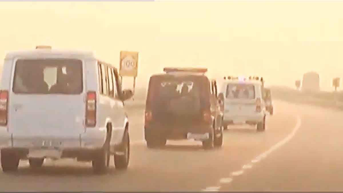 Hathras Case Update: पीड़िता का परिवार कड़ी सुरक्षा में लखनऊ रवाना, आज हाई कोर्ट में सुनवाई Hathras Case Update: पीड़िता का परिवार कड़ी सुरक्षा में लखनऊ रवाना, आज हाई कोर्ट में सुनवाई