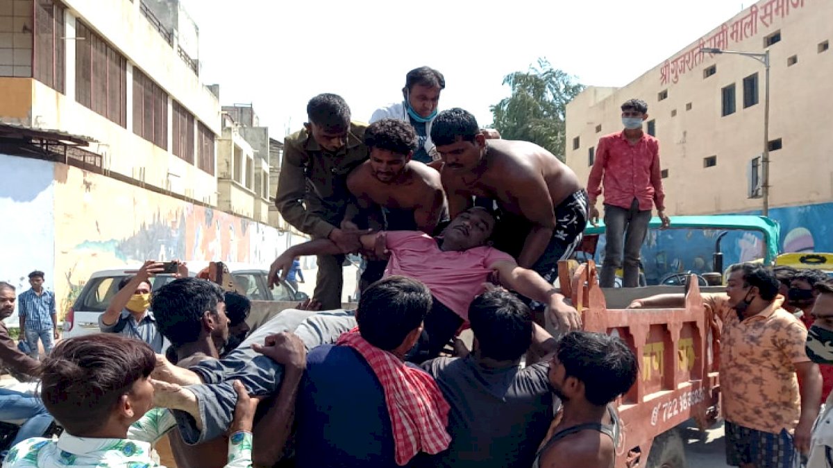Ujjain Suicide: लॉकडाउन में बिजनेस बर्बाद होने पर दो भाइयों ने की खुदकुशी Ujjain Suicide: लॉकडाउन में बिजनेस बर्बाद होने पर दो भाइयों ने की खुदकुशी