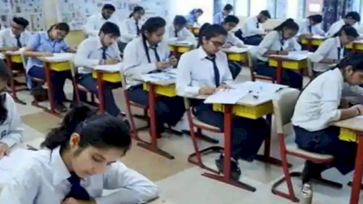 MP Schools Reopening: 15 नवंबर तक स्कूल बंद रखने के खिलाफ हैं निजी संस्थान MP Schools Reopening: 15 नवंबर तक स्कूल बंद रखने के खिलाफ हैं निजी संस्थान