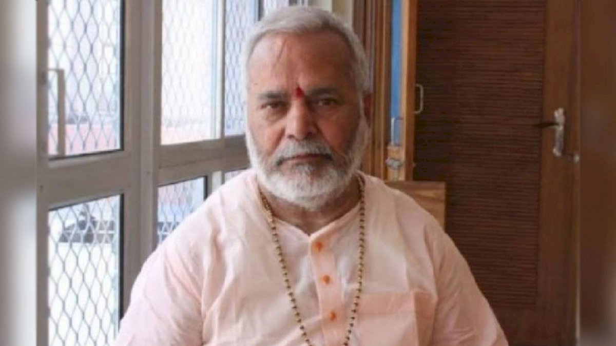 Chinmayanand Case: पूर्व केंद्रीय मंत्री चिन्मयानंद पर रेप का आरोप लगाने वाली छात्रा बयान से पलटी Chinmayanand Case: पूर्व केंद्रीय मंत्री चिन्मयानंद पर रेप का आरोप लगाने वाली छात्रा बयान से पलटी